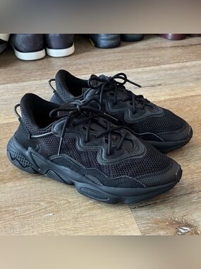 Adidas Ozweego "Black Carbon" Sneakers Men’s US 7 UK 6.5 EU 40 25.5cm